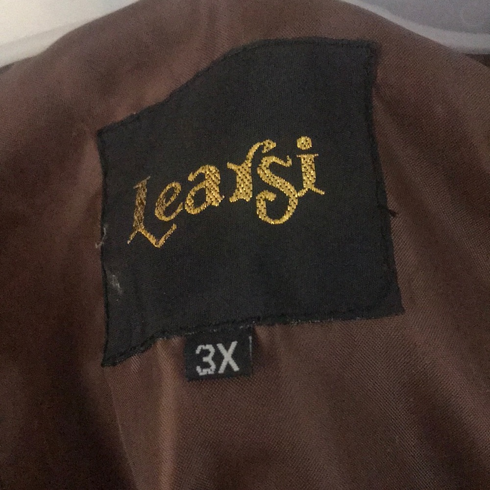 Vest - Picture 3 of 3